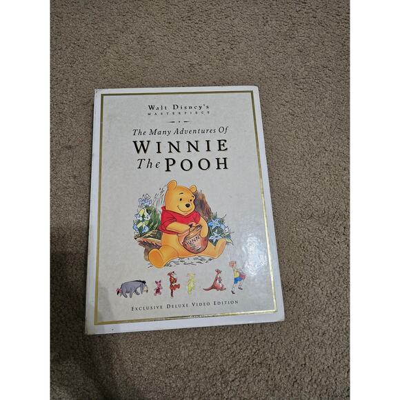 Walt Disney's The Many Adventures of Winnie the Pooh Exclusive Deluxe Video - Picture 2 of 15